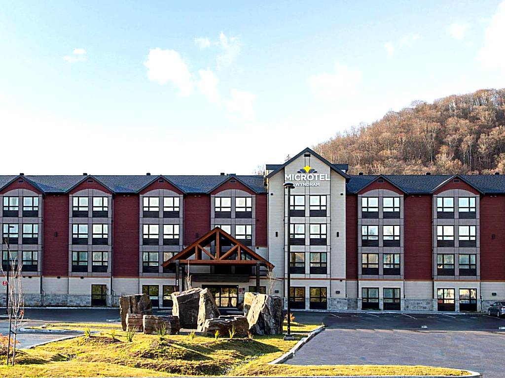 Microtel Inn & Suites by Wyndham Mont Tremblant