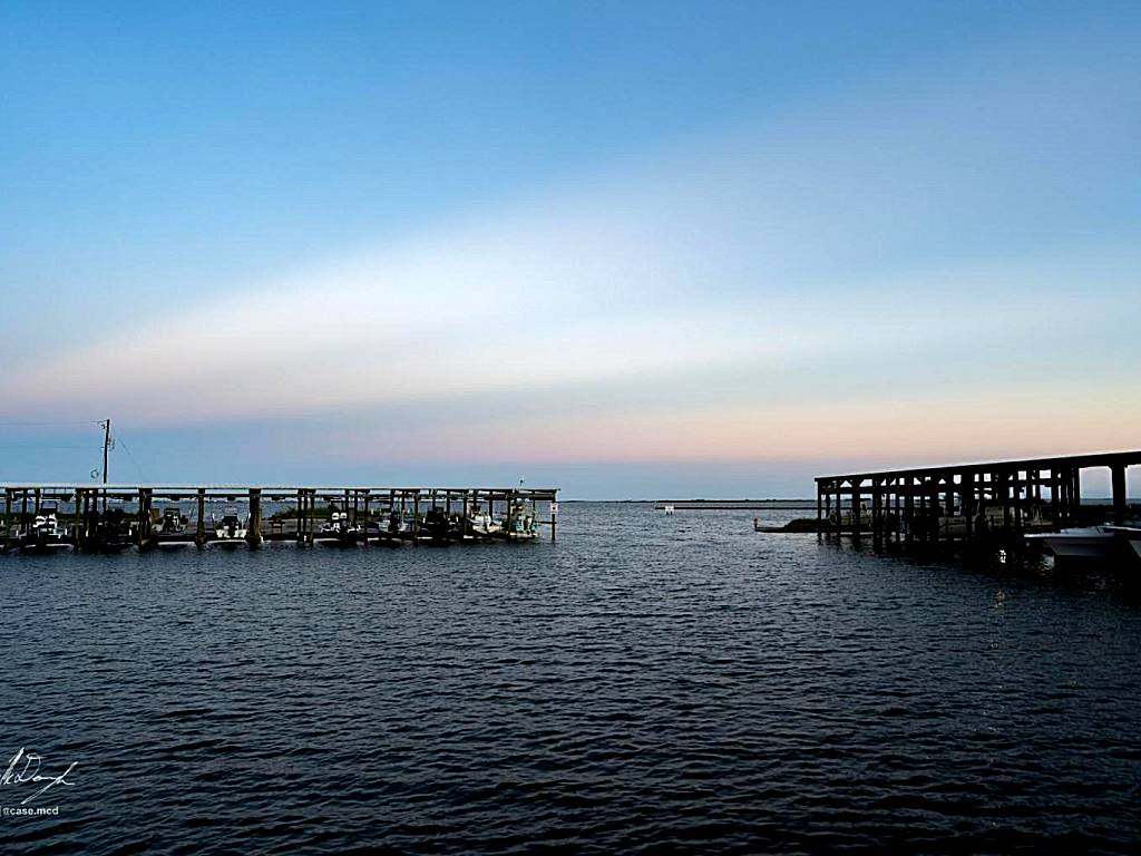 Bluff's Landing Marina & Lodge