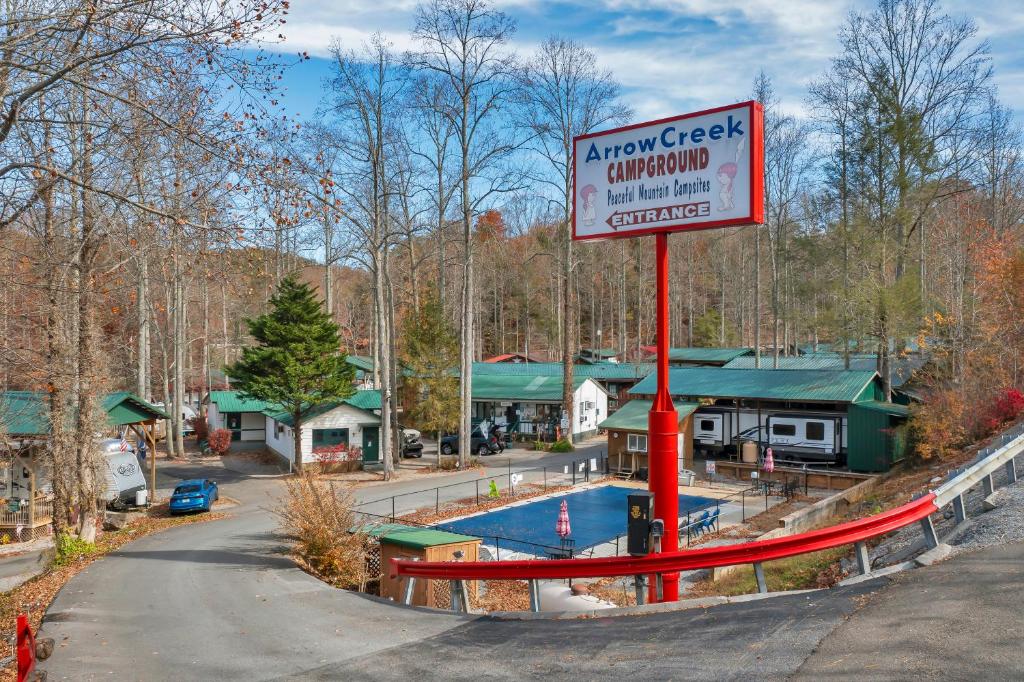 Arrow Creek Camp and Cabins