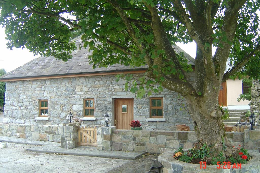 Traditional Stone Cottage 300 years+