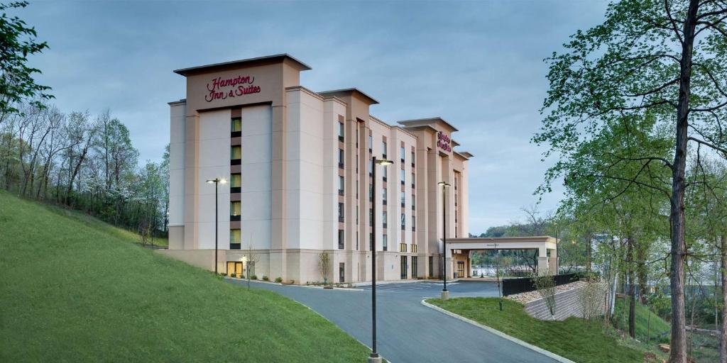 Hampton Inn & Suites - Knoxville Papermill Drive, TN