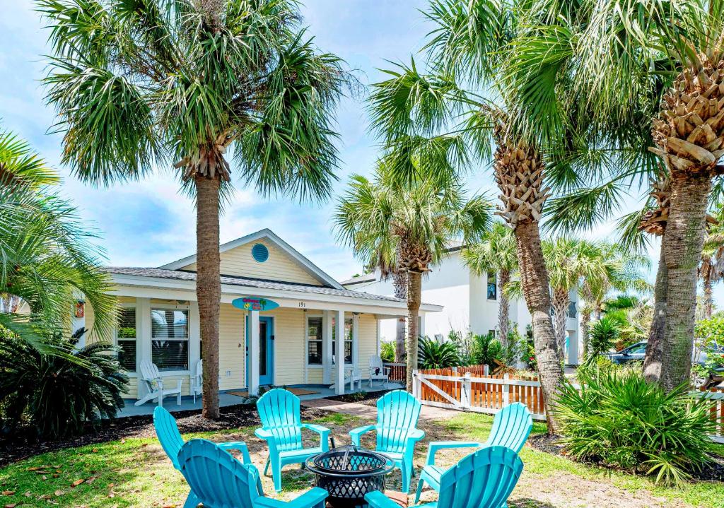 Private Beach Access, Fenced Yard & Pet Friendly, Cabana Life Beach House