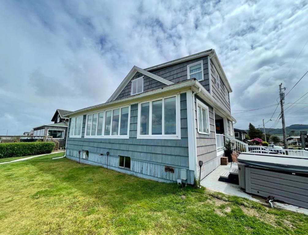 Seaside Beach Front House on the Promenade