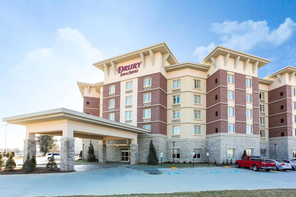 Drury Inn & Suites Louisville North