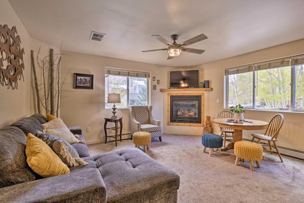 Frisco Townhome about 3 Mins to Dillon Reservoir!