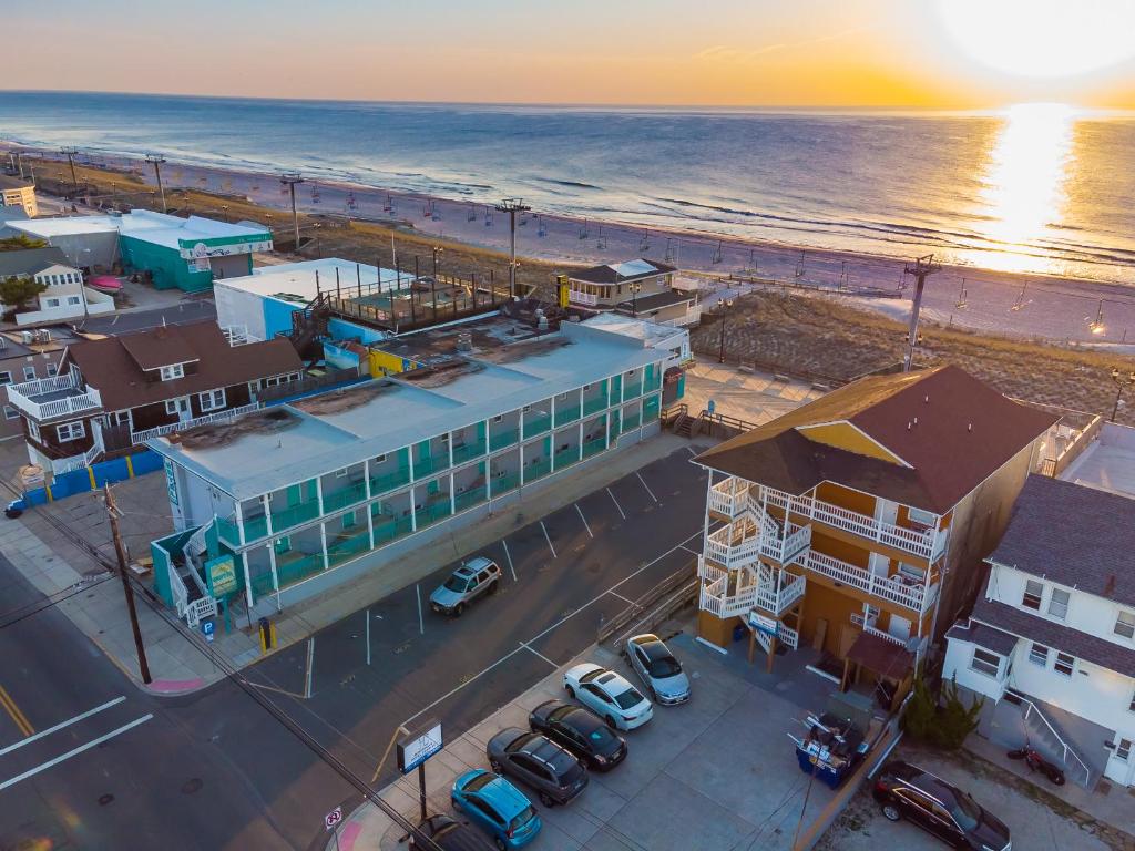 Boardwalk Sand & Surf Beach Hotel Oceanfront