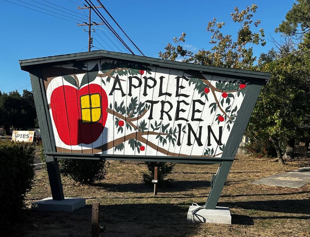 Apple Tree Inn