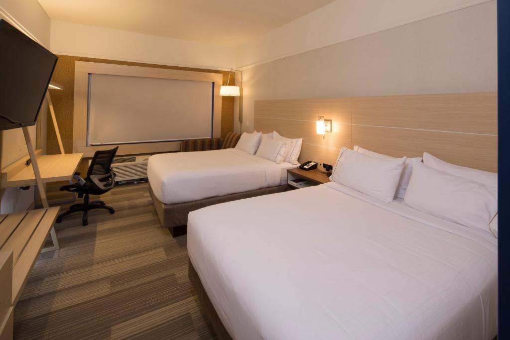 Holiday Inn Express & Suites Port Huron, an IHG Hotel